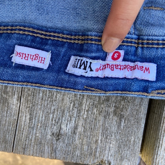 Skinny ripped jeans size 3, $35 - Picture 3 of 5